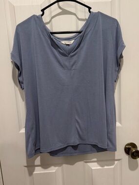Lucky Brand Light Blue V-Neck Short Sleeve Tee